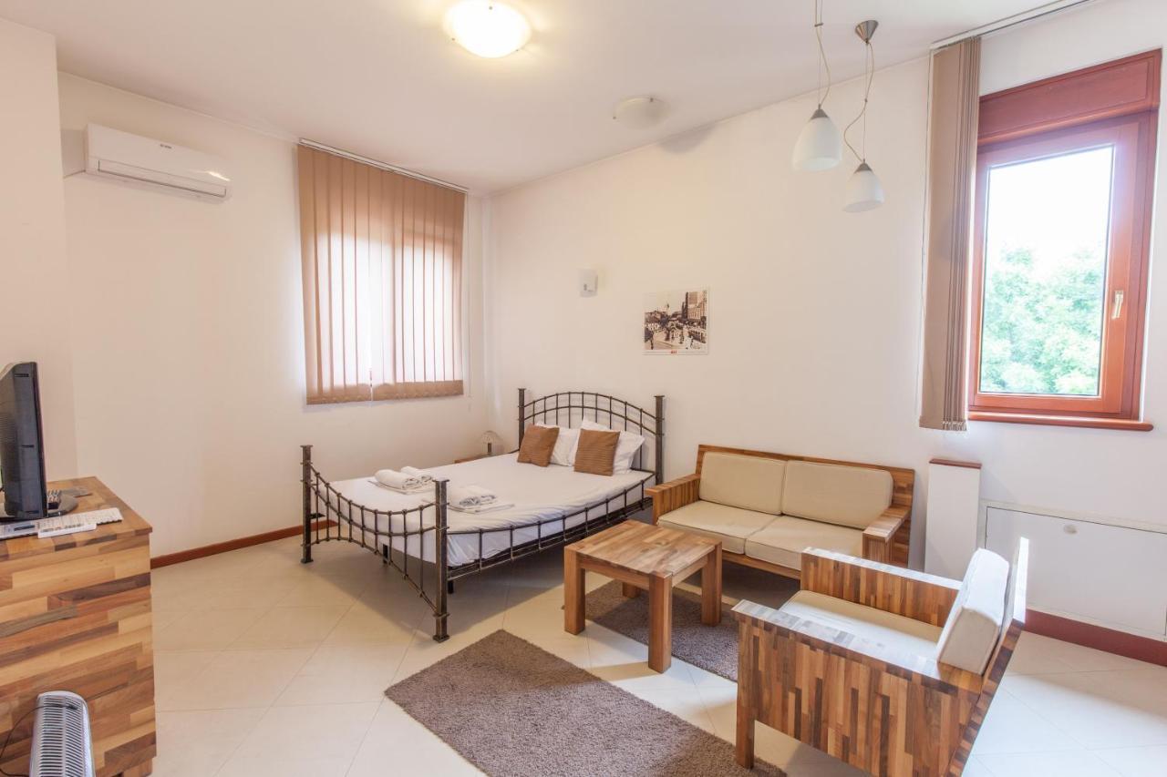 The Belgrade Hills Rooms And Suites מראה חיצוני תמונה