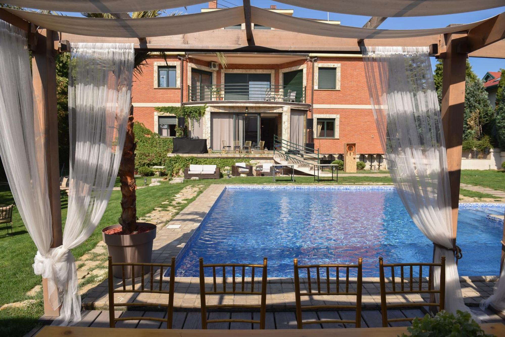 The Belgrade Hills Rooms And Suites מראה חיצוני תמונה